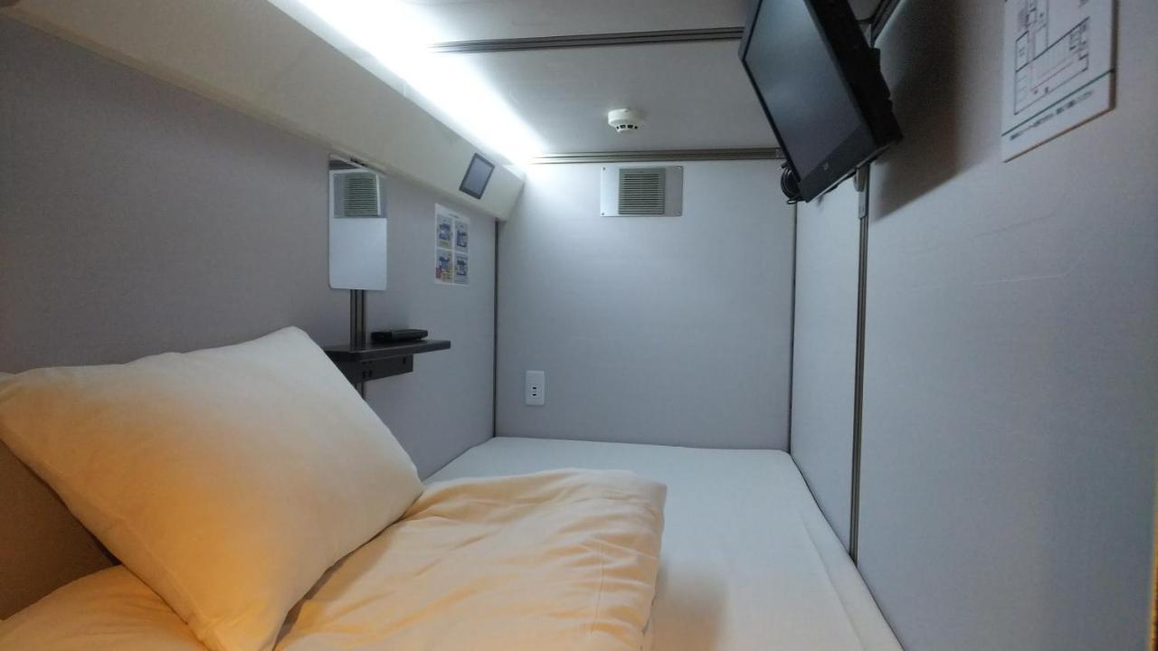 Kobe Capsule Hotel Seki Exteriör bild