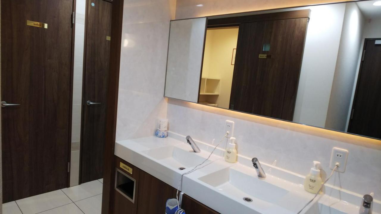 Kobe Capsule Hotel Seki Exteriör bild