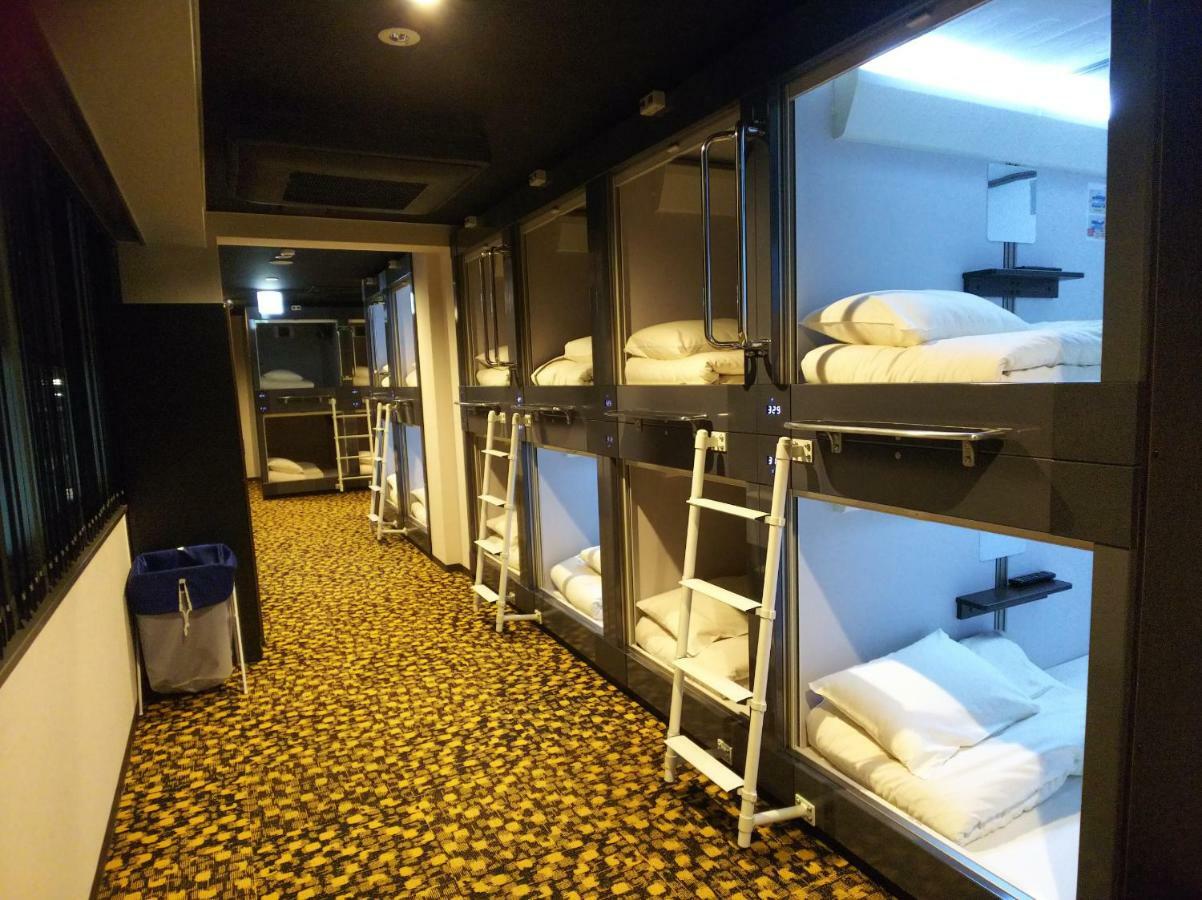 Kobe Capsule Hotel Seki Exteriör bild